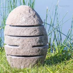 Lámpara de piedra tallada