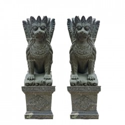 Esculturas con pedestal de piedra