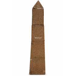 Obelisco egipcio tallado